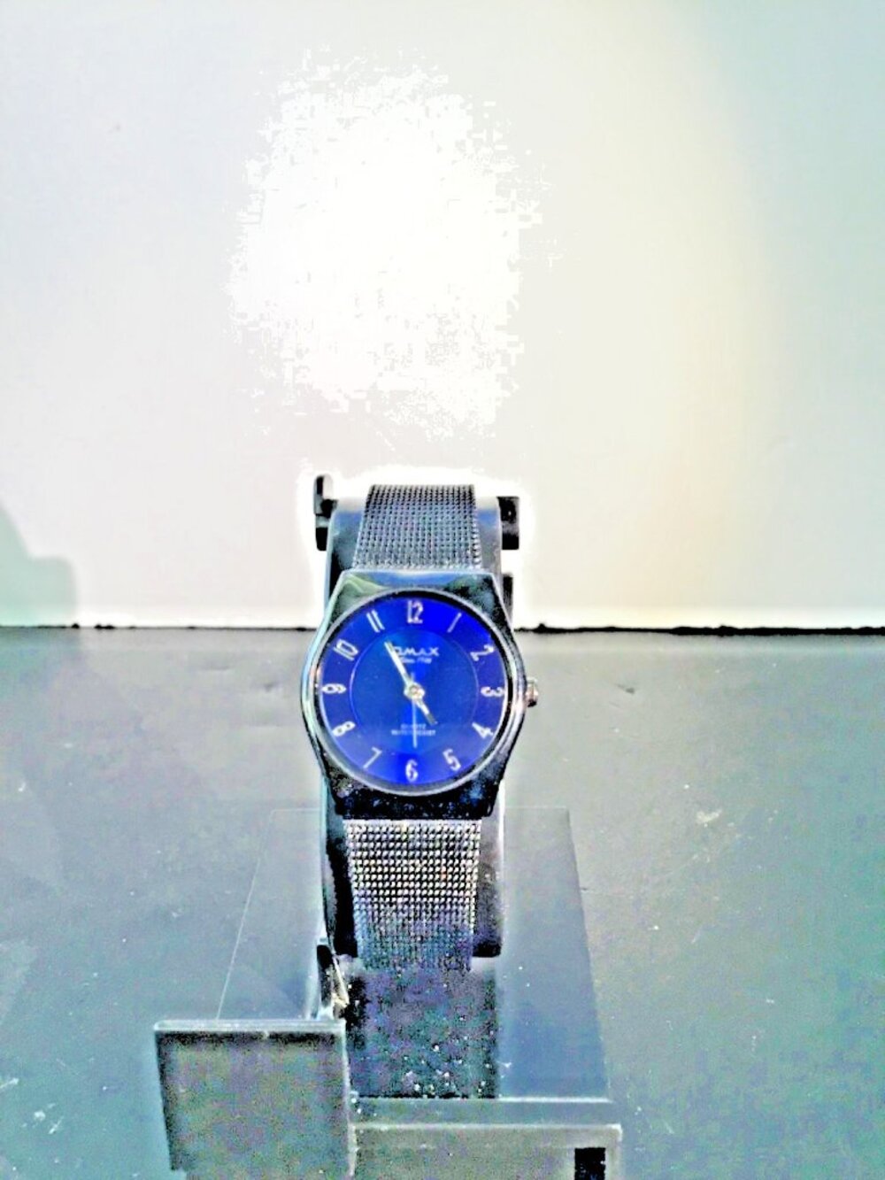 Omax Ladies Watch – Blue Dial – Mesh Band – 24mm Case – Thin 7mm Profile –works